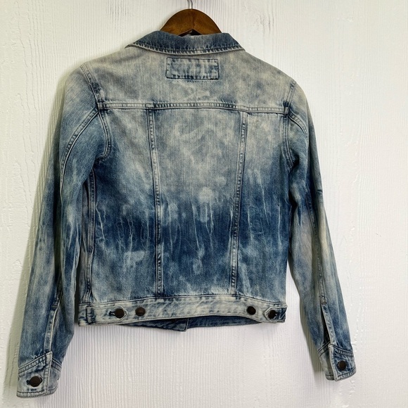 Express - Distressed Button Up Stonewashed Long Sleeve Jean Jacket Size XS - Picture 12 of 12